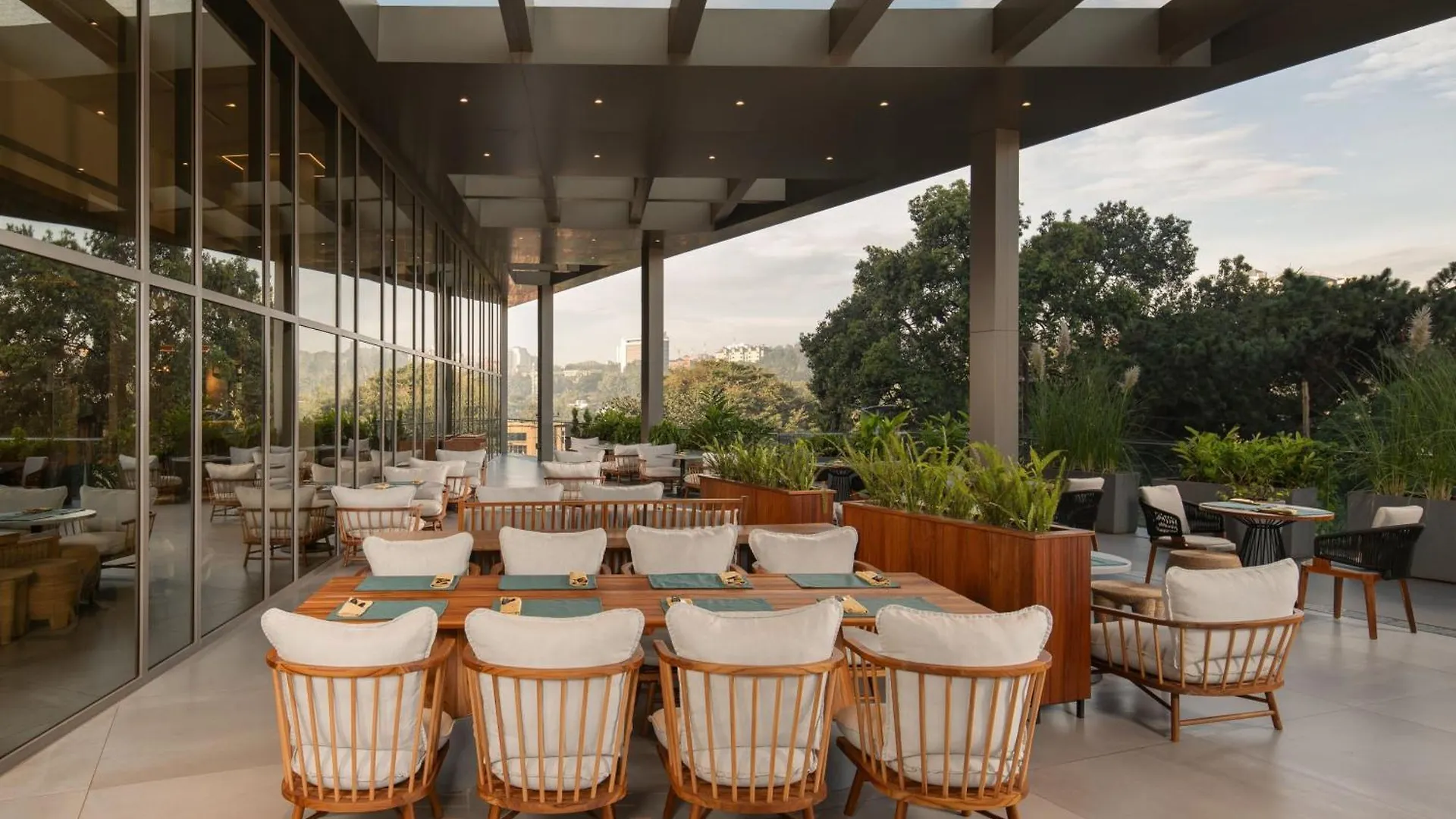 Hotel Four Points By Sheraton Kampala